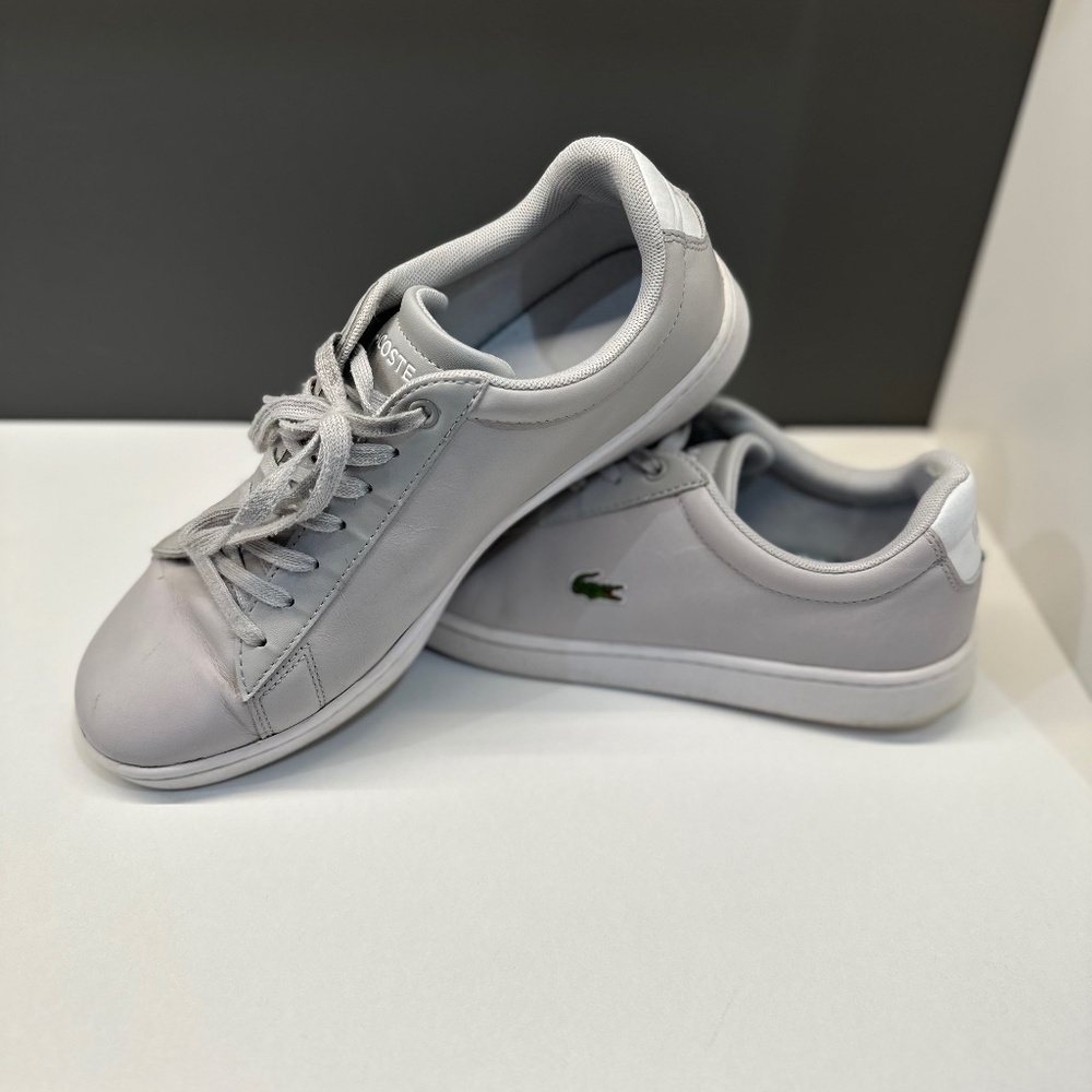 Lacoste "Hydez" Style Leather Shoes (women's 9) light gray